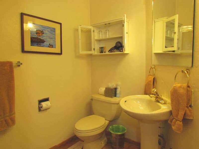 Clark & Carole private bathroom