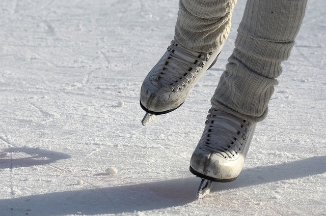 topanga plaza ice skating rink